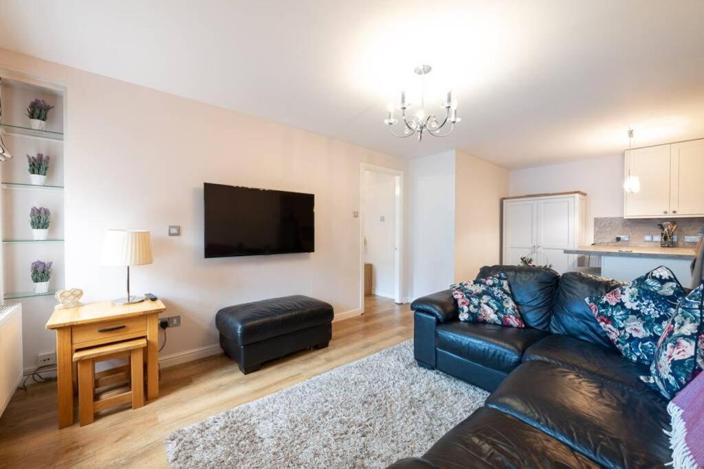Burlington Place, Shrewsbury. 2 Bedroom, Private Parking, 5 Minutes From Town Esterno foto